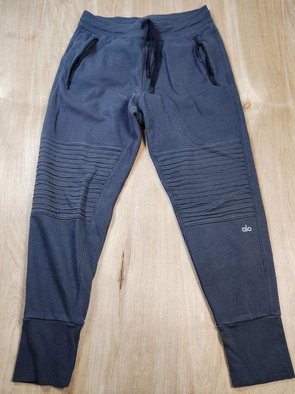 Alo Men’s Grey Ribbed Knee Jogger Pants With Zip Pockets 26" Inseam S